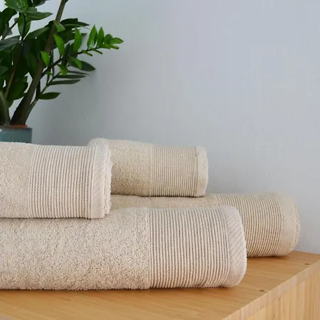 Con Bano Y Entrada Independiente Appartement