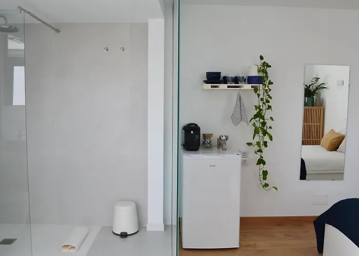 Con Bano Y Entrada Independiente Apartment