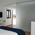 Con Bano Y Entrada Independiente La Santa